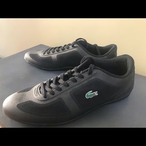 Men’s black Lacoste Menerva Trainer sneakers.